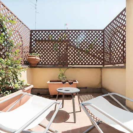Trevi's Roof Terraces * ローマ